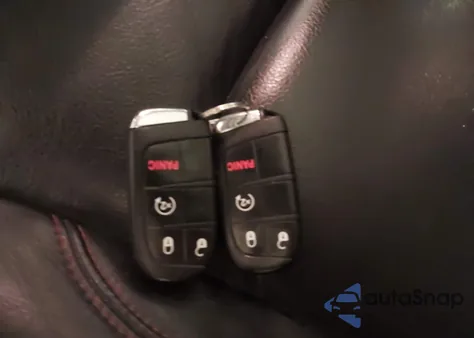 2021 Jeep Renegade Trailhawk 4X4 z USA, uszkodzony, nr VIN ZACNJDC16MPN36396